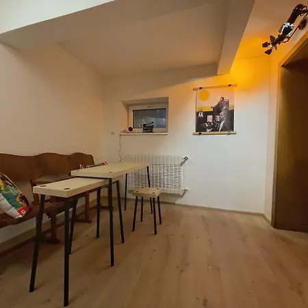 Mint Mit Vorgarten - Karlsbadlove Appartement